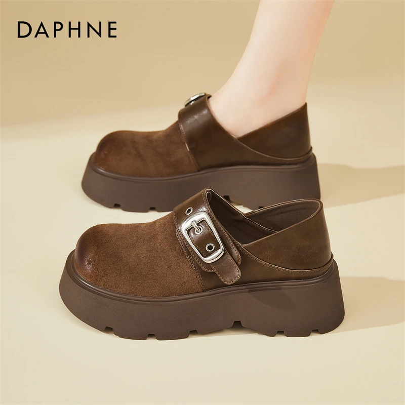 Daphne/达芙妮英伦风大头皮鞋女皮带扣拼接乐福鞋厚底深口单鞋