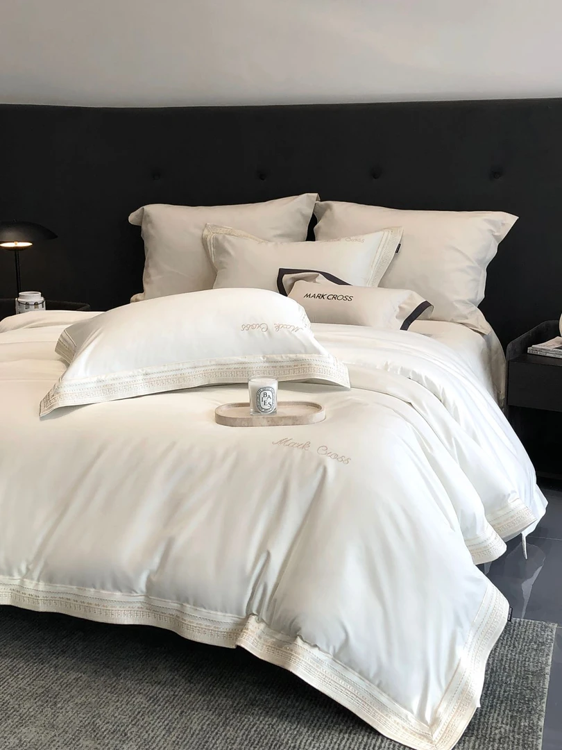 【玛洛驰25年新款刺绣】微风情书 轻奢纯色刺绣款长绒棉四件套