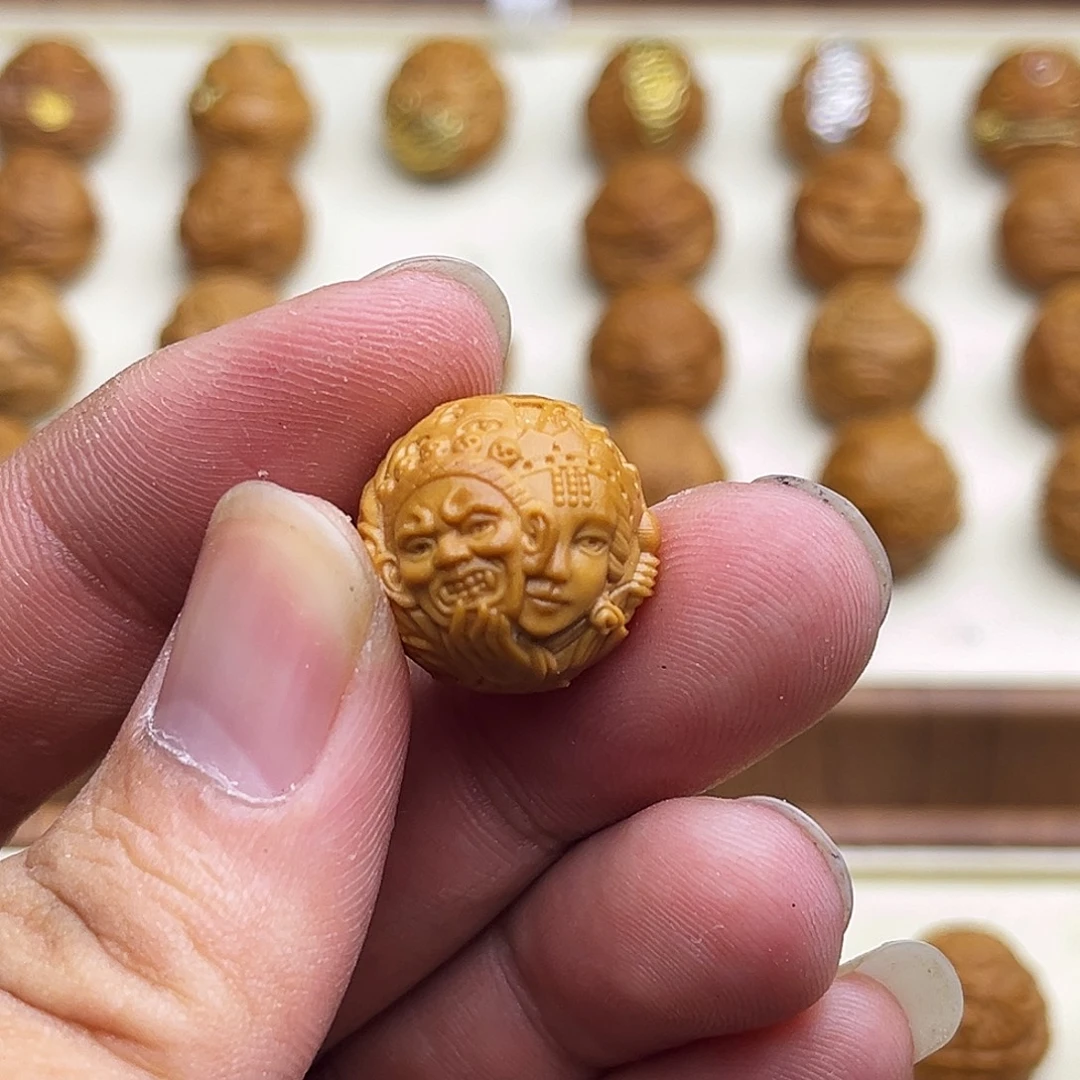 吊坠猴头核桃扎基拉姆17.18