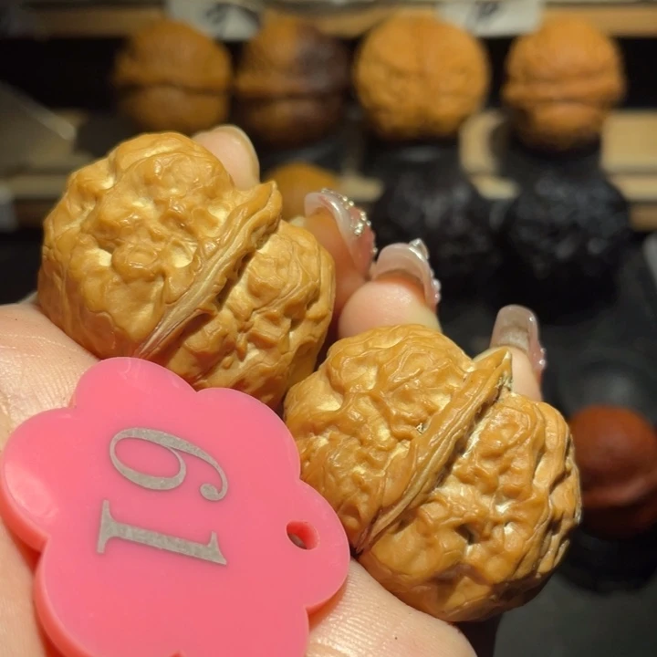 用***9双龙疙瘩。35尺寸核桃