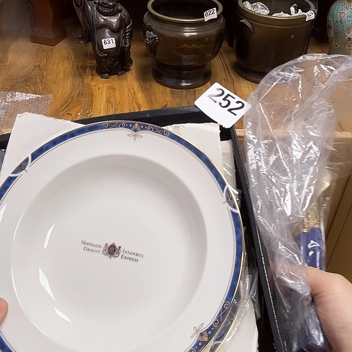 瓷片呀工艺品摆件瓷器摆件正能量
