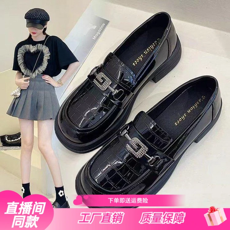 【茜茗凡】韩版金属链带扣粗跟小皮鞋春秋新款时尚百搭中跟漆皮时装