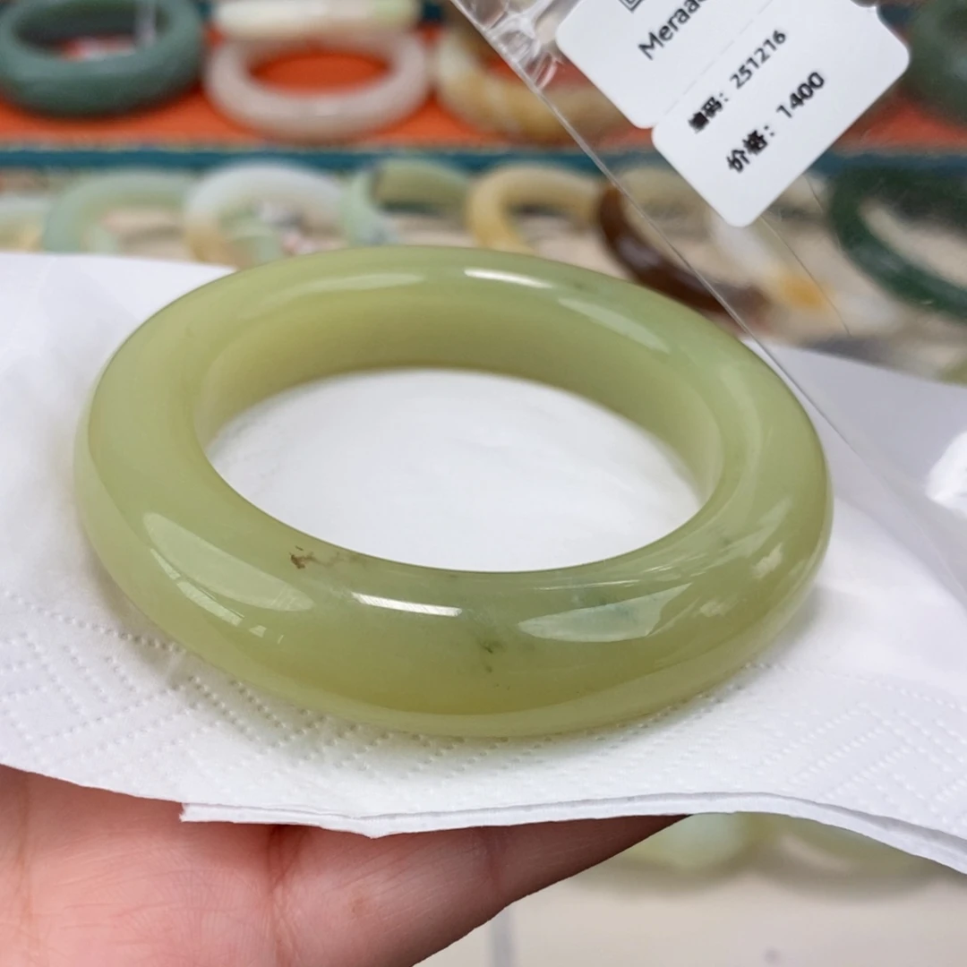 和田玉未镶嵌手镯54.7回流