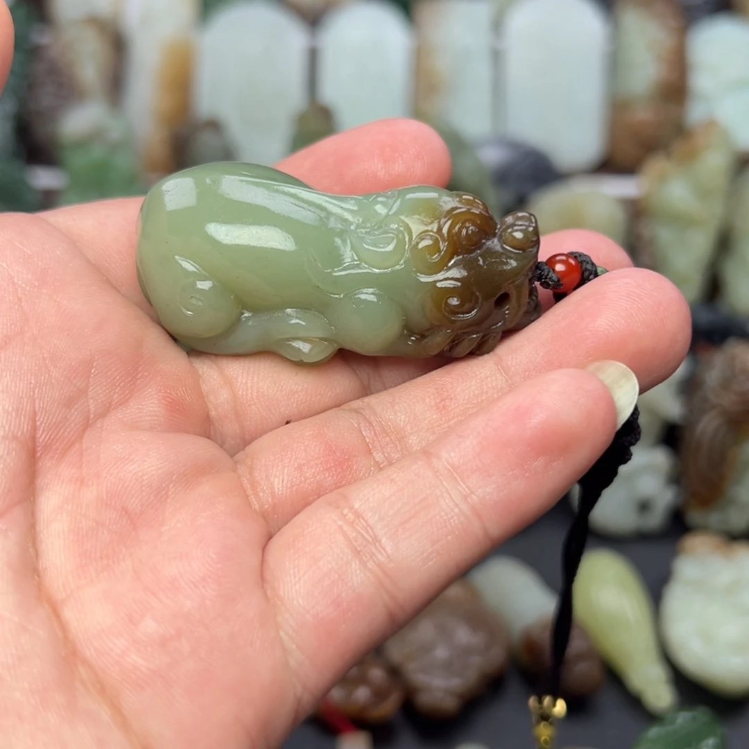 和田玉未镶嵌挂件