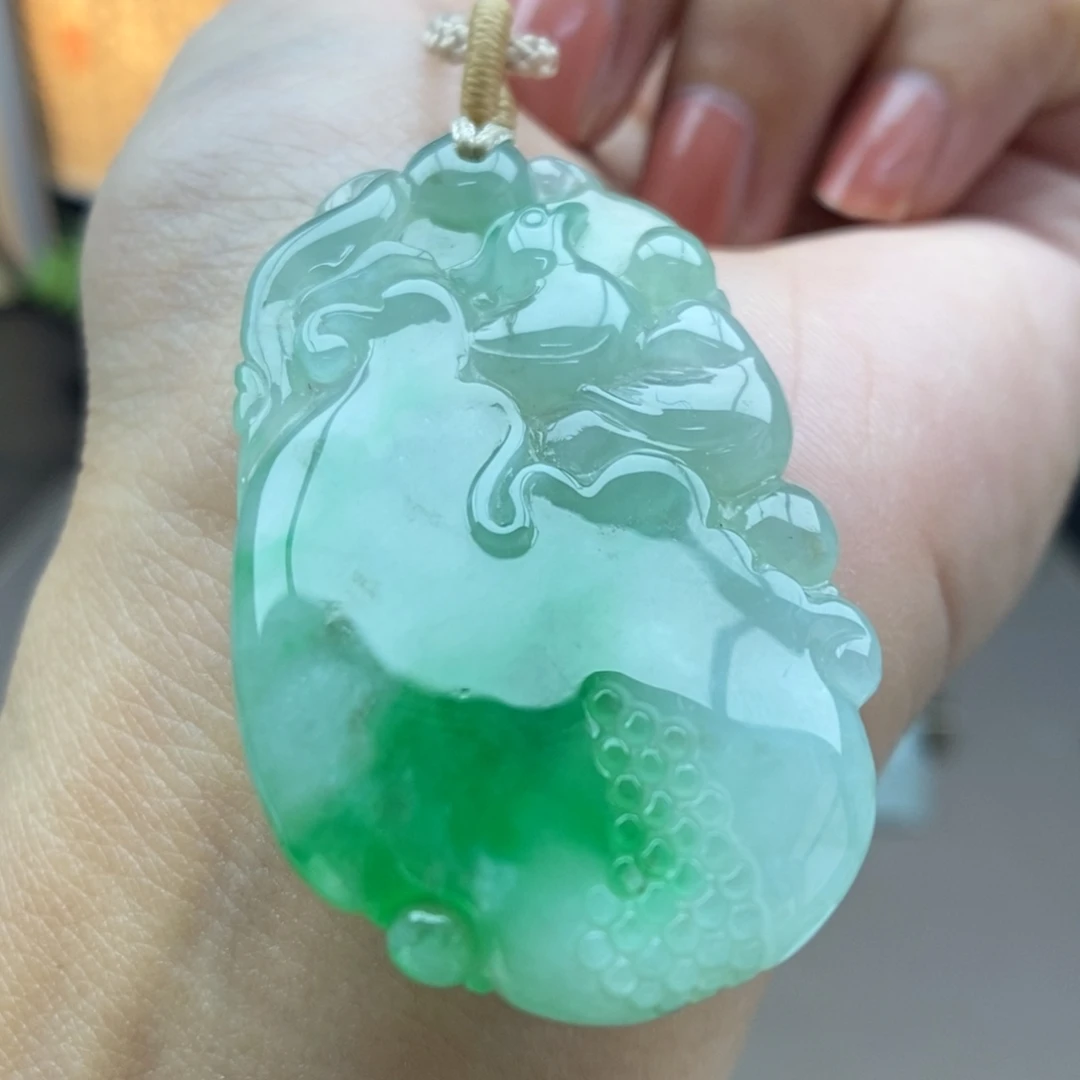 翡翠未镶嵌颈饰吊坠40