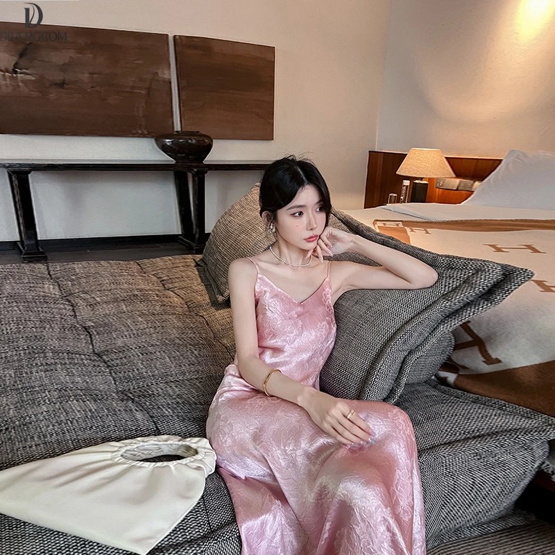 法式醋酸连衣裙女缎面吊带夏季新款高级感气质名媛字长裙子