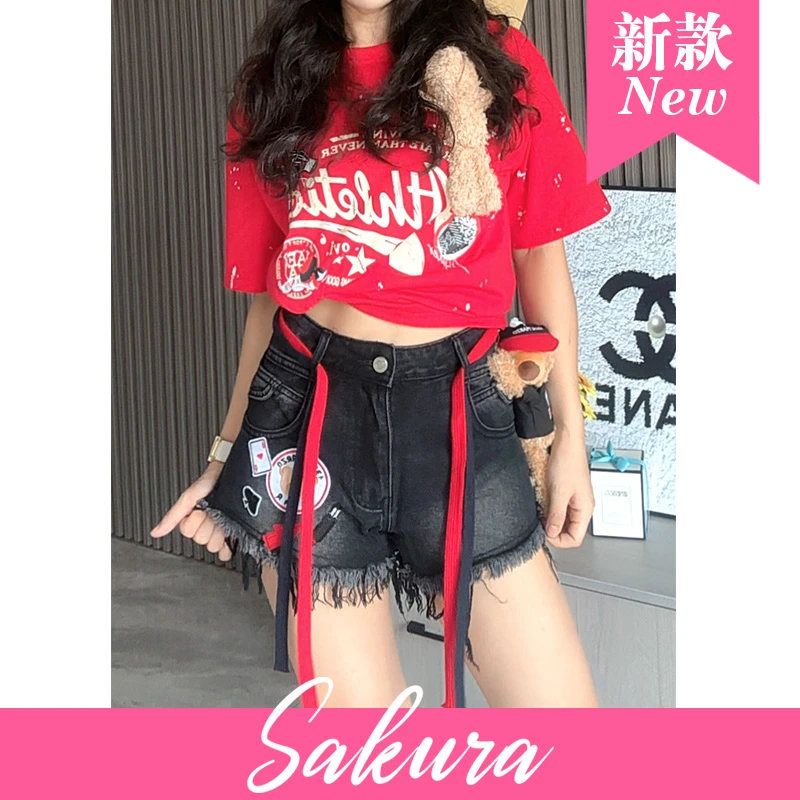 2025新款重工中腰扑克磁吸小熊配饰显瘦牛仔女毛边设计感百搭短裤