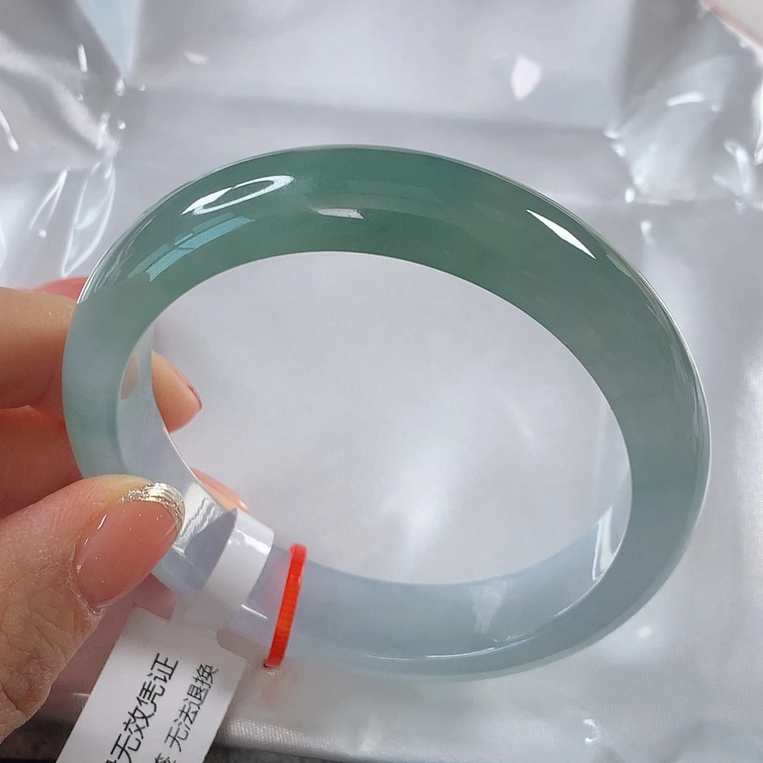 翡翠手镯未镶嵌 正圈①②②