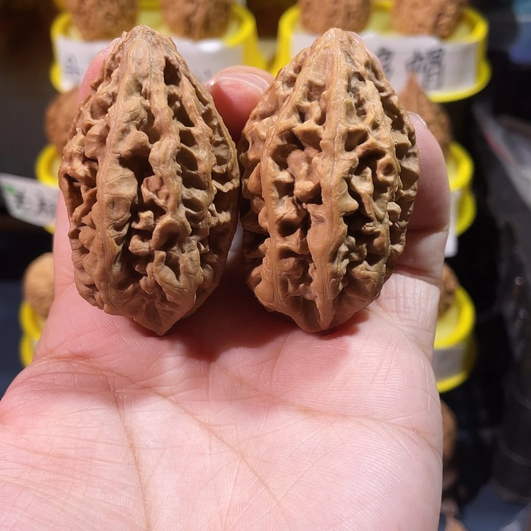 吊坠文玩核桃狂龙纹