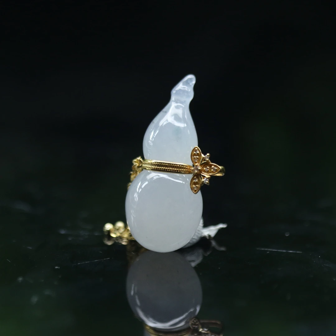 27天然缅甸翡翠A货18k冰葫芦/200247/上海嘉禾拍卖