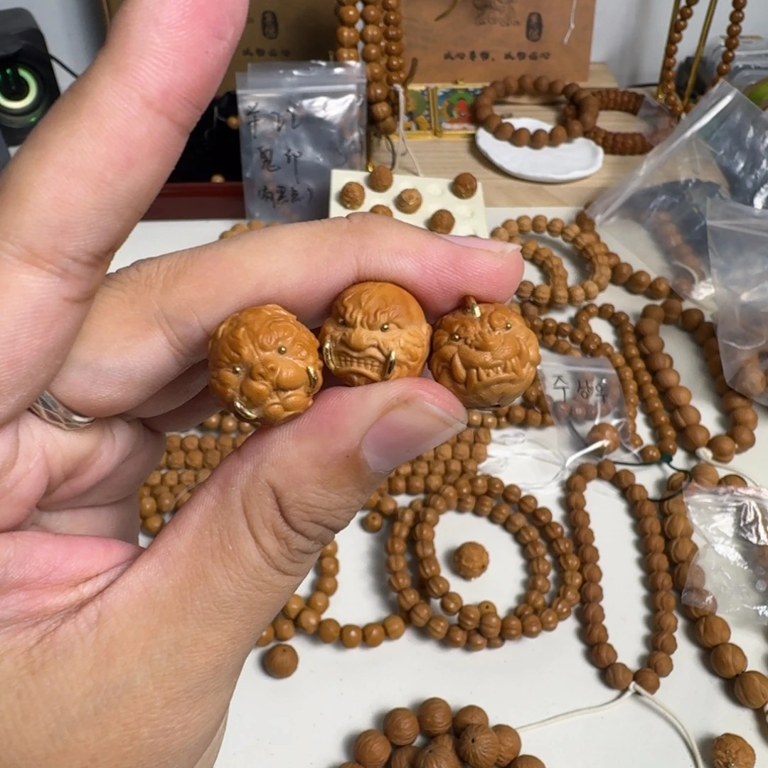 好***吃手串猴头核桃三颗雕刻珠