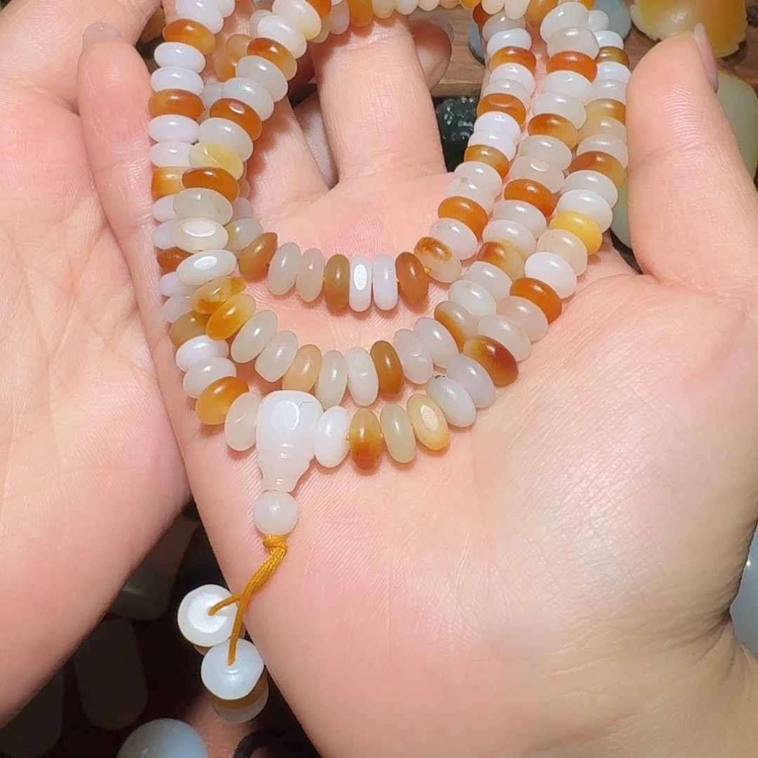 和田玉未镶嵌车挂