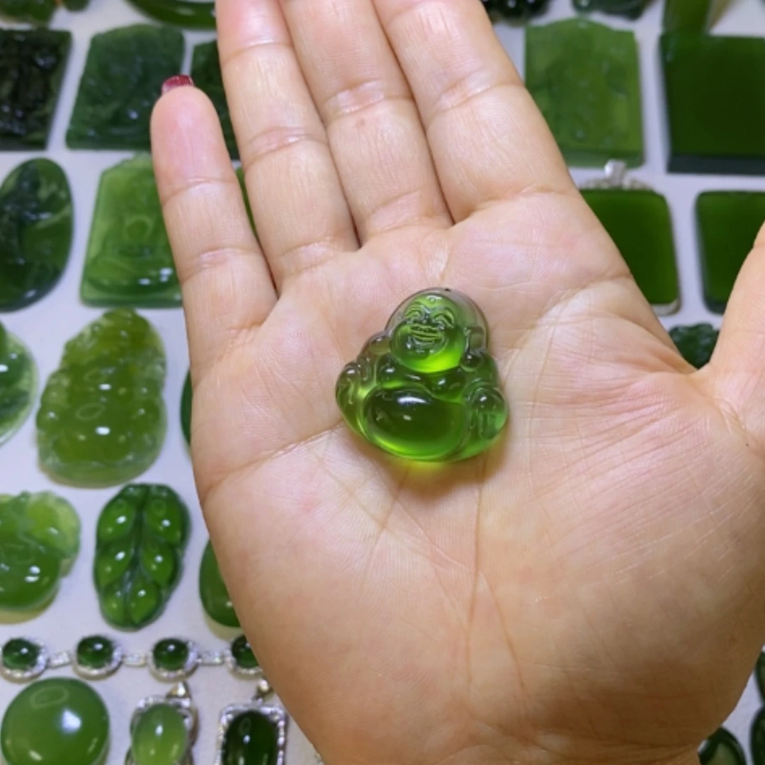 【闪购商品】蛇纹石玉颈饰未镶嵌玉**伴