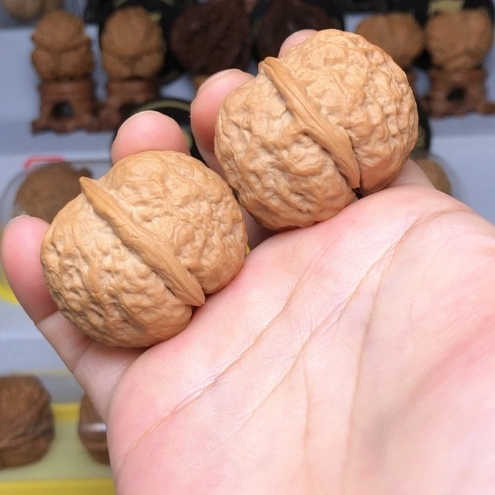 文玩核桃吊坠云南铁核桃