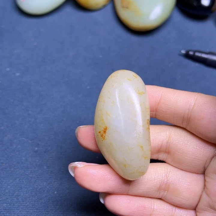 和田玉未镶嵌珠宝奇石