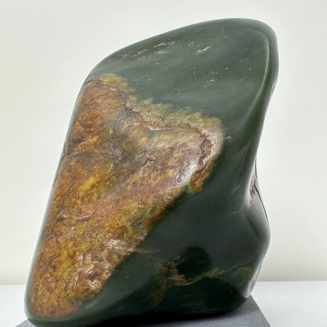 和田碧玉山子摆件