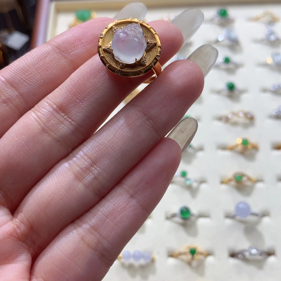 失***女翡翠18K金镶嵌颈饰翡翠