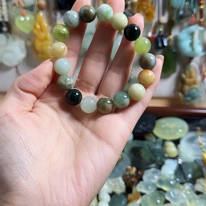 蛇纹石玉合金颈饰