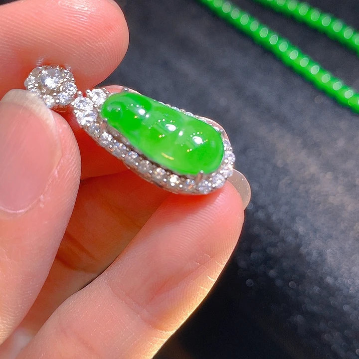 【闪购商品】翡翠颈饰银S925镶嵌翡翠