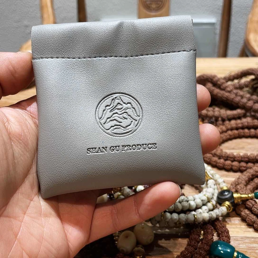 金刚菩提吊坠文玩皮包。