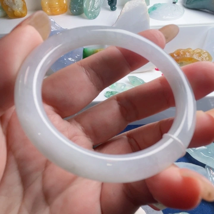 翡翠未镶嵌颈饰天然翡翠50