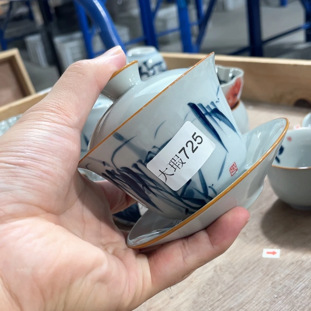 釉下手绘茶具微瑕