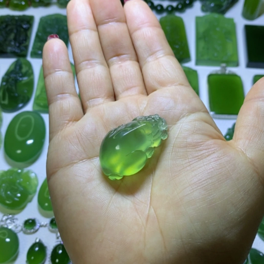【闪购商品】蛇纹石玉颈饰未镶嵌