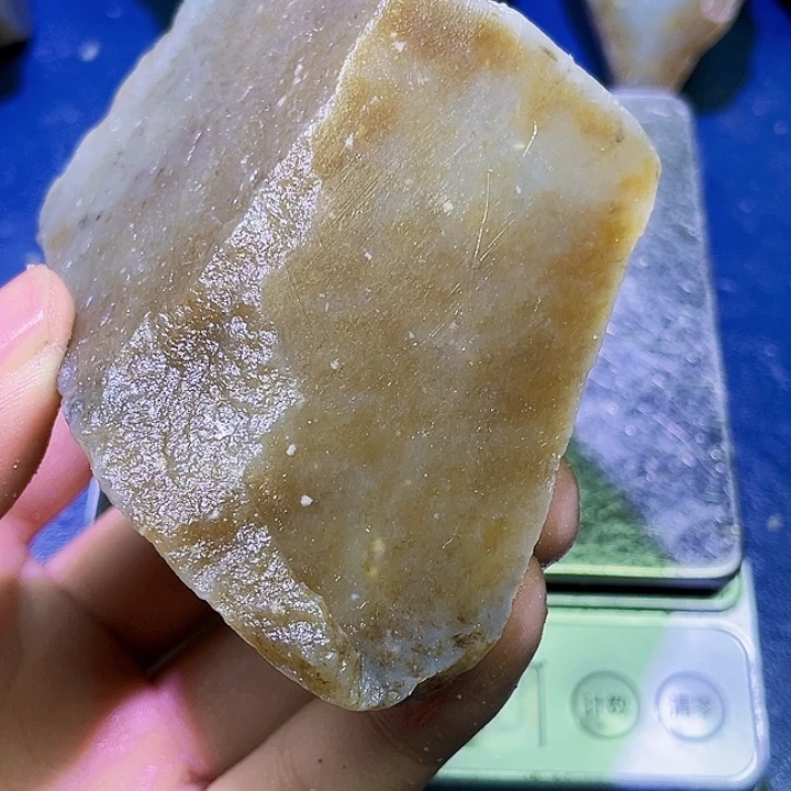 和田玉（糖玉）未镶嵌珠宝半成品