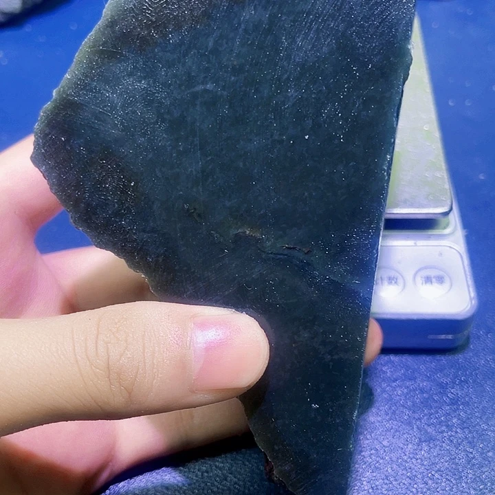 未镶嵌和田玉（糖玉）珠宝半成品