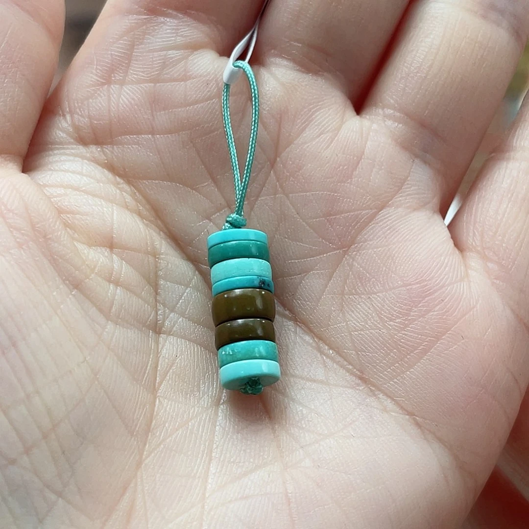 绿松石颈饰未镶嵌