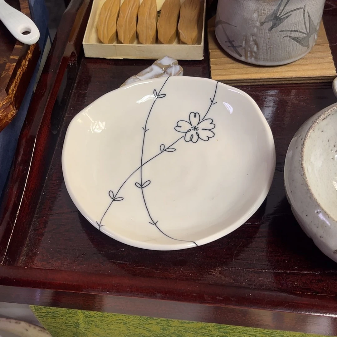 瓷片王***酒蓝色线条三角盘两支