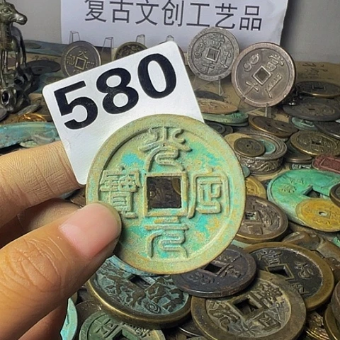 铜知****人复古文创工艺品