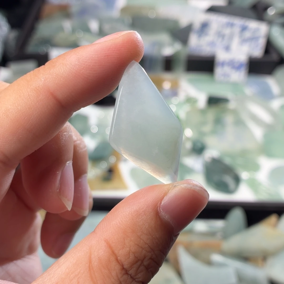 定制翡翠未镶嵌天然缅甸翡翠a货高糯化片料