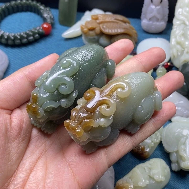 美***好未镶嵌和田玉把件