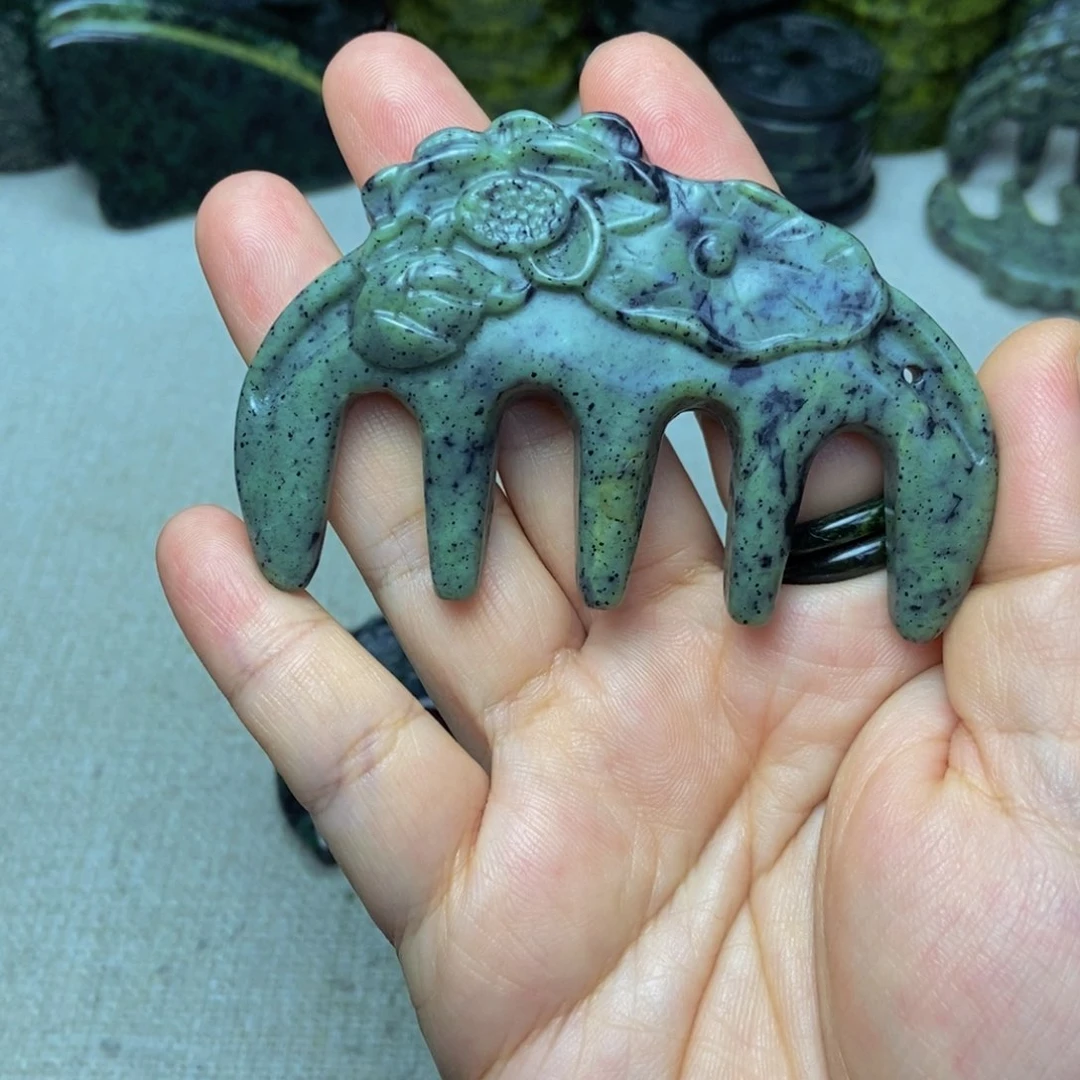 蛇纹石玉五爪梳未镶嵌微瑕