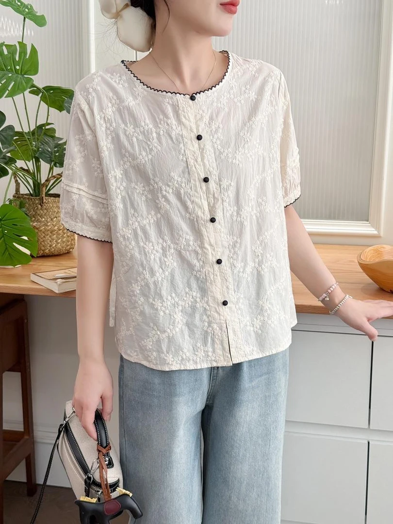 夏季新款韩系刺绣花边镂空钩花圆领短袖大码衬衫显瘦小众气质上衣