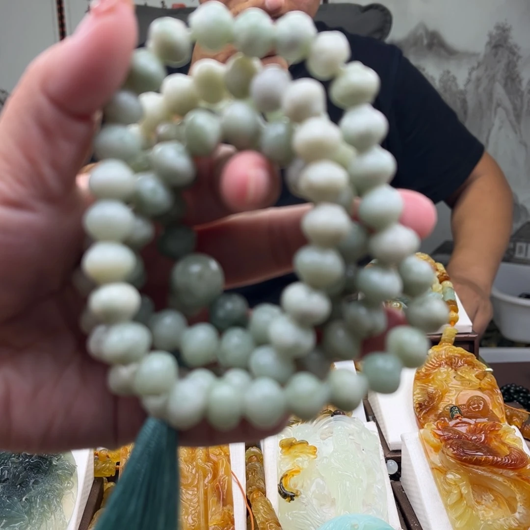 岫玉未镶嵌挂件手链