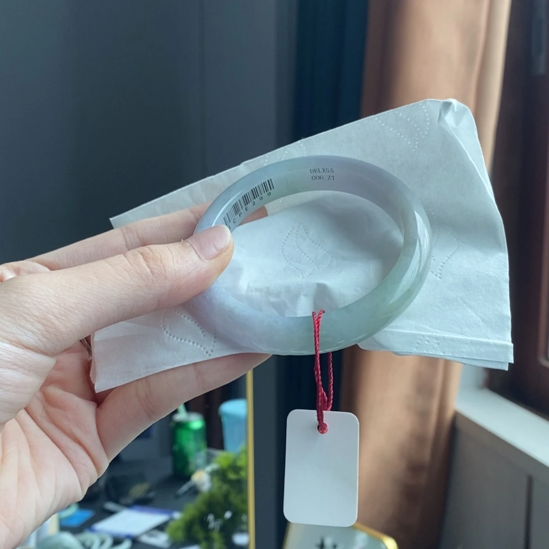 翡翠手镯未镶嵌安****身56-57