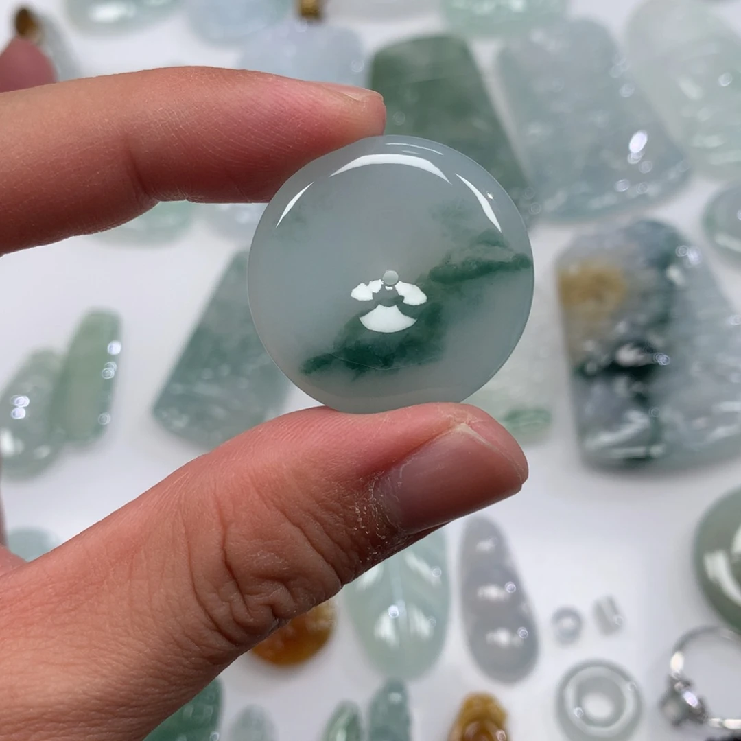 吊坠(不含链)未镶嵌翡翠