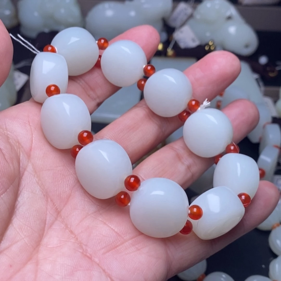 【闪购商品】颈饰未镶嵌和田玉清**尘