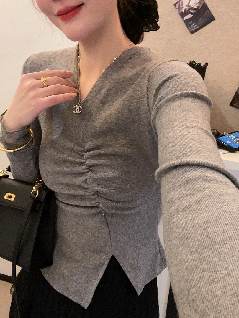 老赵服饰 法式气质V领蕾丝袖褶皱上衣 21AU3065