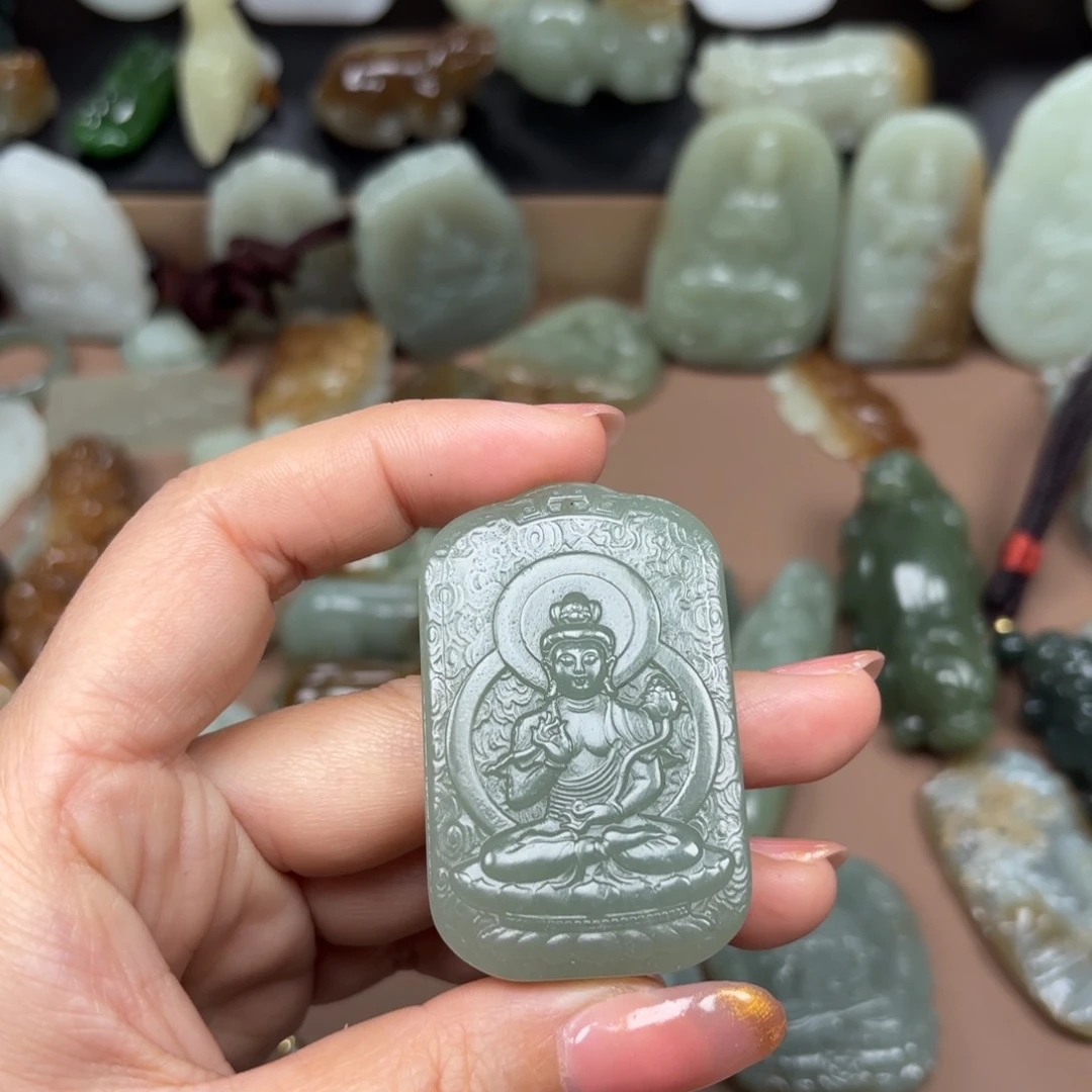 和田玉颈饰未镶嵌我****张