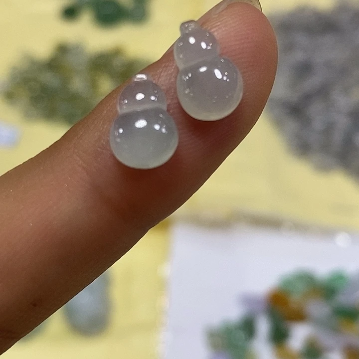 翡翠未镶嵌戒圈缅甸天然A货翡翠 冰种葫芦