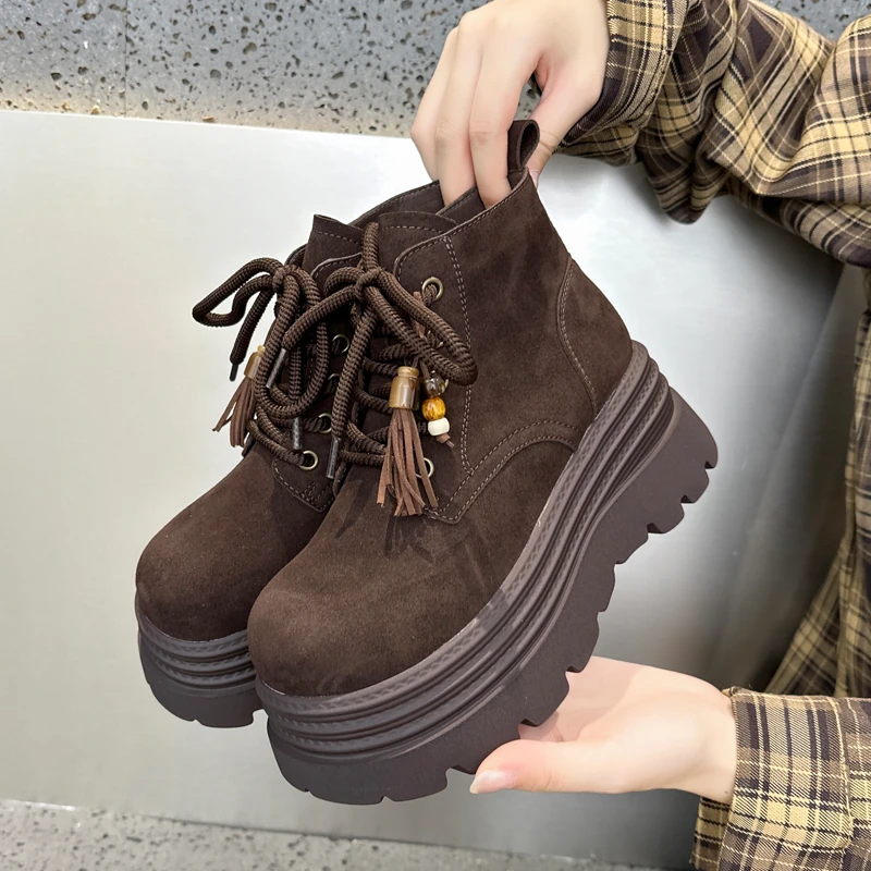 小个子内增高马丁靴女2025秋冬爆款厚底短靴网红时尚靴子工装单靴