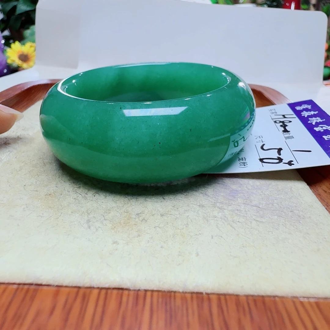 藁***鱼石英质玉未镶嵌手镯