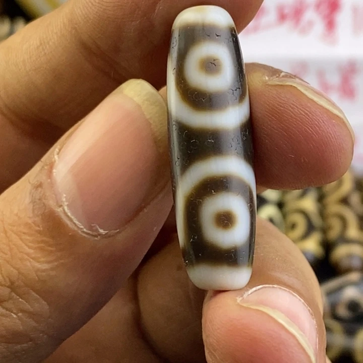 只买单纯的吊坠，没带链子，属的性质。