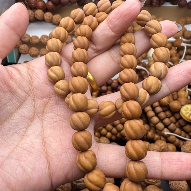 猴头雕刻10mm卷卷酥手串手持可自选微微瑕体验款（无备注发手持）