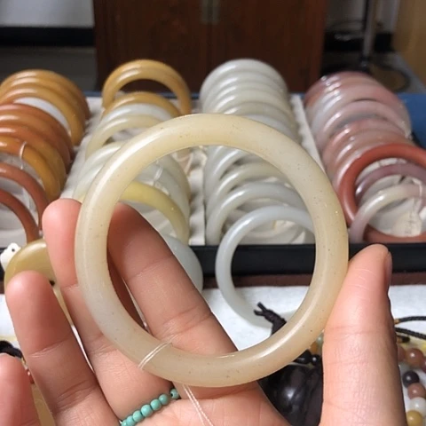 石英质玉未镶嵌手链