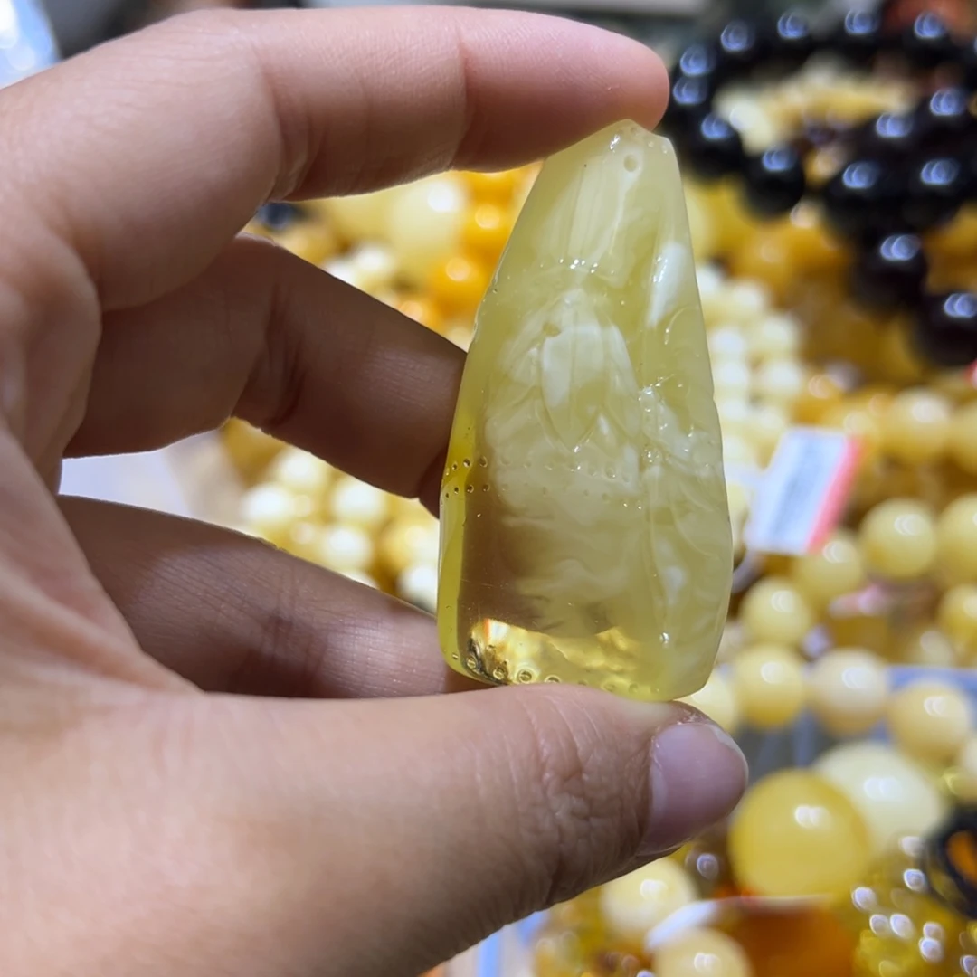 琥珀珠宝奇石未镶嵌
