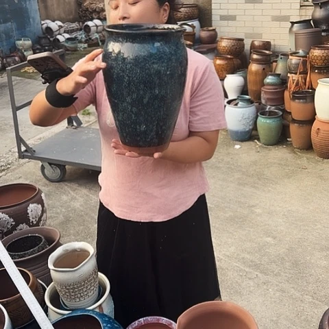 口20高31瑕疵一个盆子。